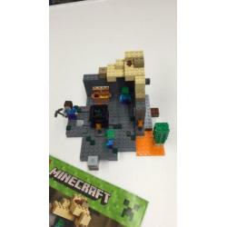 SB686 Lego minecraft 21119 compleet met boekje