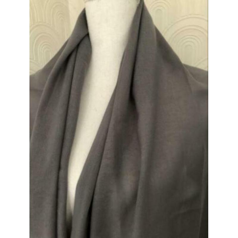 Sjaal met franje - 66x182 cm - ahuse - grijs