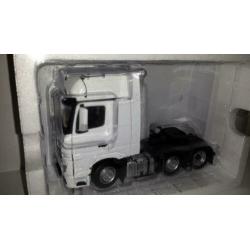 Marge Models 1:32 Mercedes-Benz Actros Gigaspace 6x2 wit