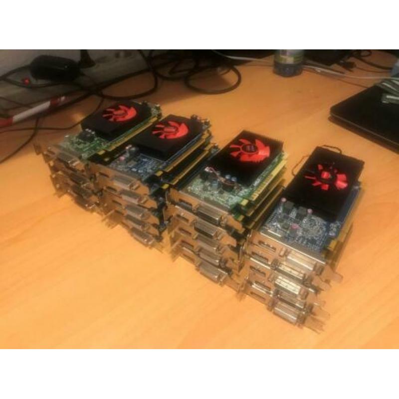 Te koop 20 refurbished ATI Radeon VGA kaarten
