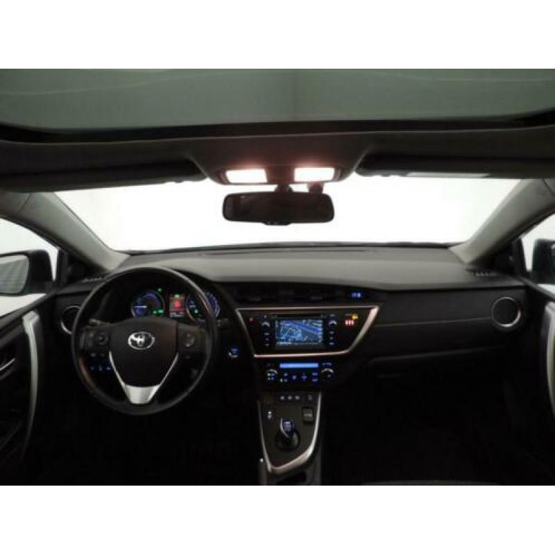 Toyota Auris Touring Sports 1.8 Hybrid Lease (navi,camera,xe