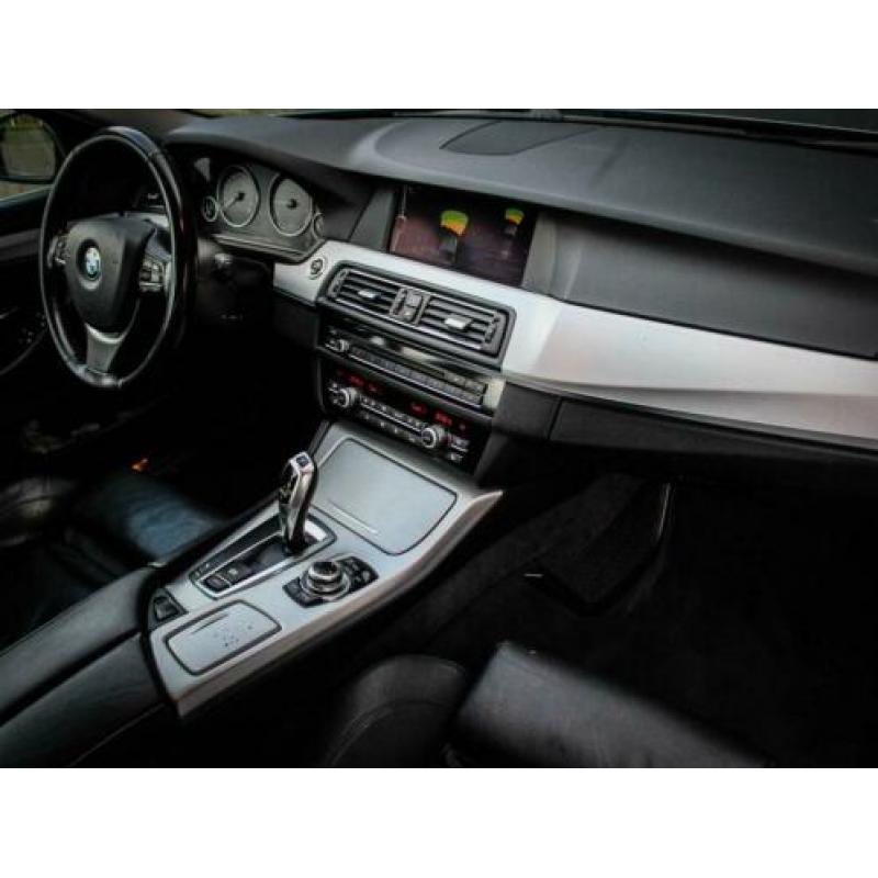 BMW 5 Serie Touring 520d High Executive Nieuwe motor | zie o