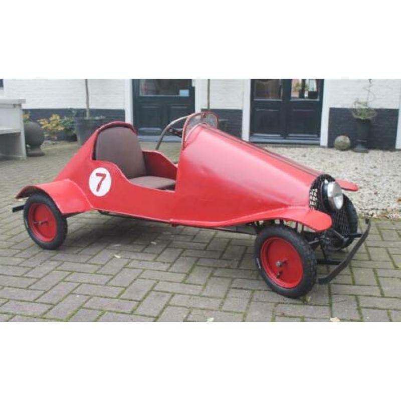 Grote (174 cm) racewagen / trapauto / pedalcar / skelter