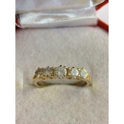 18 krt.geel gouden ring met 5 diamanten totaal 0,58 ct