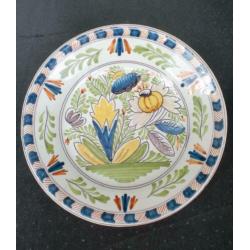 Polychroom Sierbord floraal – Tichelaar, Makkumer aardewerk