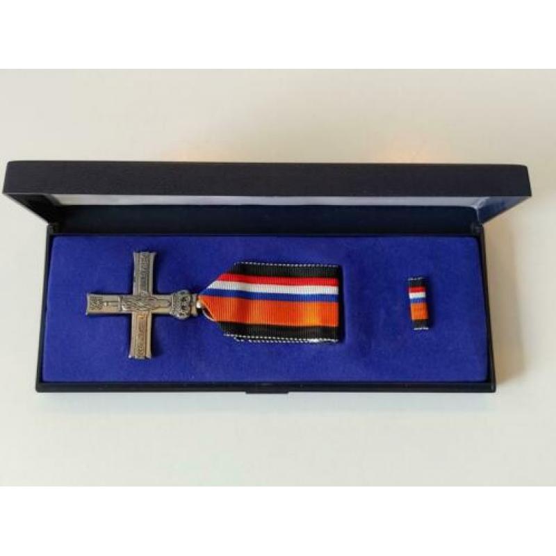 Zilver Verzetsherdenkingskruis WO2 Verzetskruis medaille