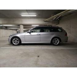 BMW 3-Serie 320D Touring Pano/Leer/Carpass/Trekhaak