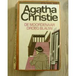 Agatha Christie - De moordenaar droeg blauw 215 blz.