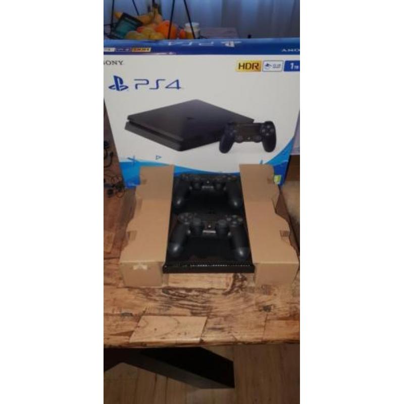 PlayStation 4 slim console 1TB zwart